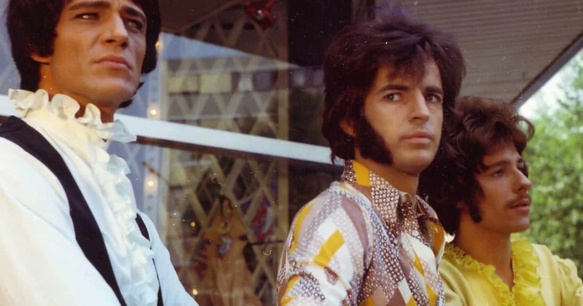 sidebysideff's tweet image. Роза фон Праунхайм - бунтарь и бескомпромиссный голос за освобождение квир-сообщества. Прочитайте наш недавний обзор его культового фильма 1971 года здесь: bok-o-bok.com/doroga-k-svobo…