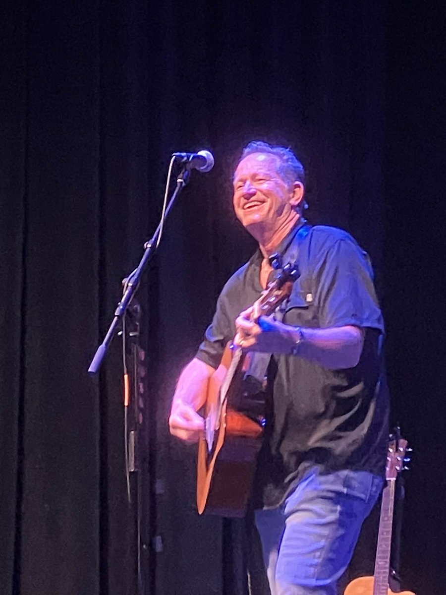 RayFogg's tweet image. What a great time I have always had at my annual show each January at VOSH. We see our island friends. And, we share laughs, songs and libations. It’s all one week from today, Fri, Jan 23 at 8pm. Get your tickets at tickettailor.com/events/georget…