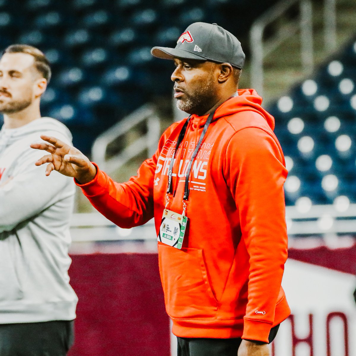 JamesLarsenPFN's tweet image. NEWS: Sources confirm that the St. Louis #Battlehawks have brought on Coordinators.

OC - A.J. Smith
DC - Corey Chamblin

AJ also took a QB's gig with Colorado #Buffs, which he will do alongside the #UFL. 

Ricky Proehl adds a couple of seasoned spring vets to his staff.