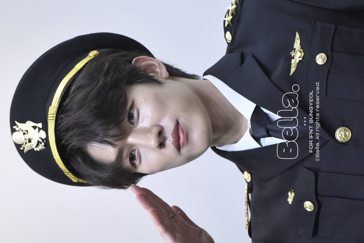 260116 #성열 #이성열 #인피니트 #sungyeol #INFINITE 

ㅁㅊ 제복콤 발동🫡🫡🫡🫡🫡