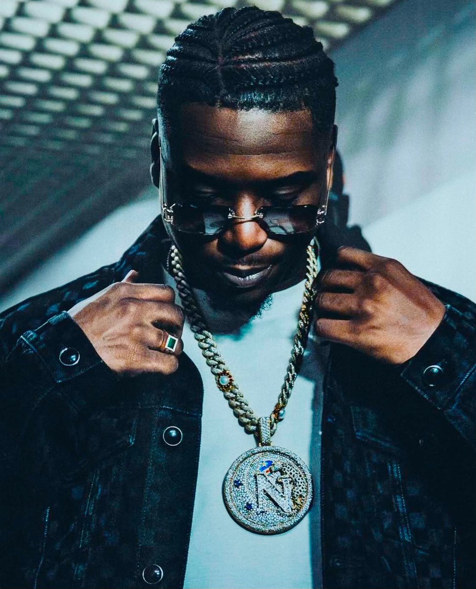 rvpfr__'s tweet image. 🚨La mixtape « MILS 4 » de NINHO est déjà certifié DISQUE D’OR ! (+ 50 000 ventes) 📀🇫🇷

Avec 52 178 ventes en seulement 7 JOURS, c’est le MEILLEUR démarrage de L’ANNÉE 🥇

10 ans après son 1er disque d’or avec MILS 🤩