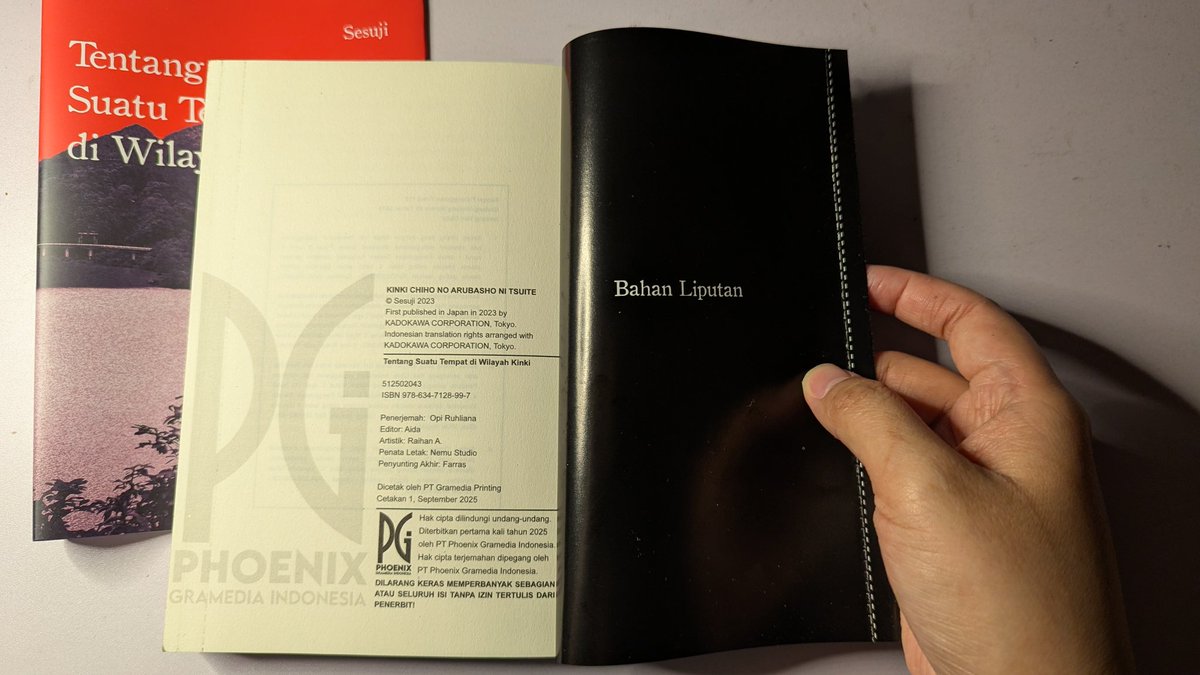 renevelio's tweet image. The Indonesian edition comes with a secret section at the very end that you can tear open to find a hidden document inside. And yes, this book is seriously scary.