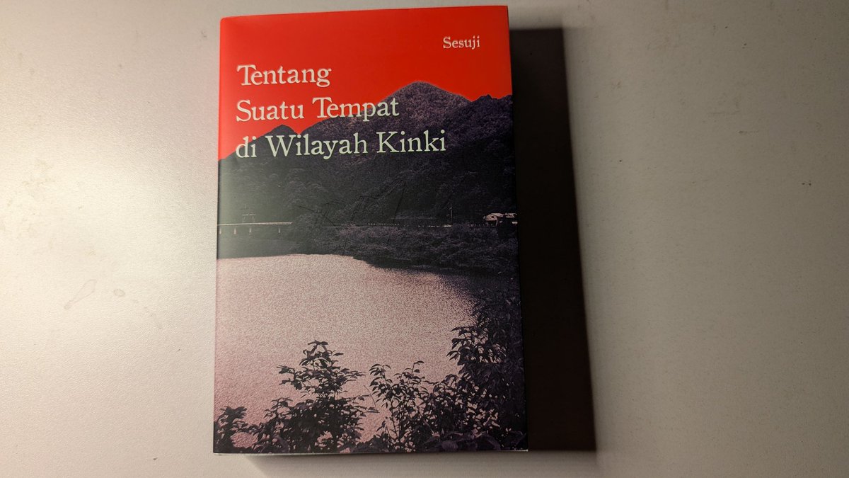 renevelio's tweet image. The Indonesian edition comes with a secret section at the very end that you can tear open to find a hidden document inside. And yes, this book is seriously scary.