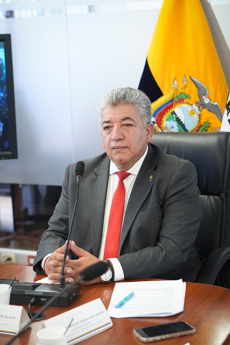 Comisión del Derecho al Trabajo y Seguridad Social tweet media