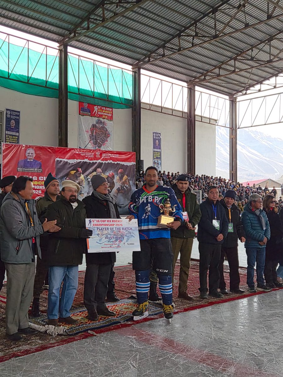 ITBP_official's tweet photo. 🏒 #ITBP clinches the 5th Lieutenant Governor Cup! 🇮🇳

In a thrilling final, ITBP men’s Ice Hockey team defeated the Indian Army 2–1.
🏅 Goalie of the Match &amp; ⭐ Player of the Match awards also went to #ITBP.
Hon’ble Lt. Governor of Ladakh, Sh. Kavinder Gupta, graced the final. https://t.co/4ZCuBFQBDP