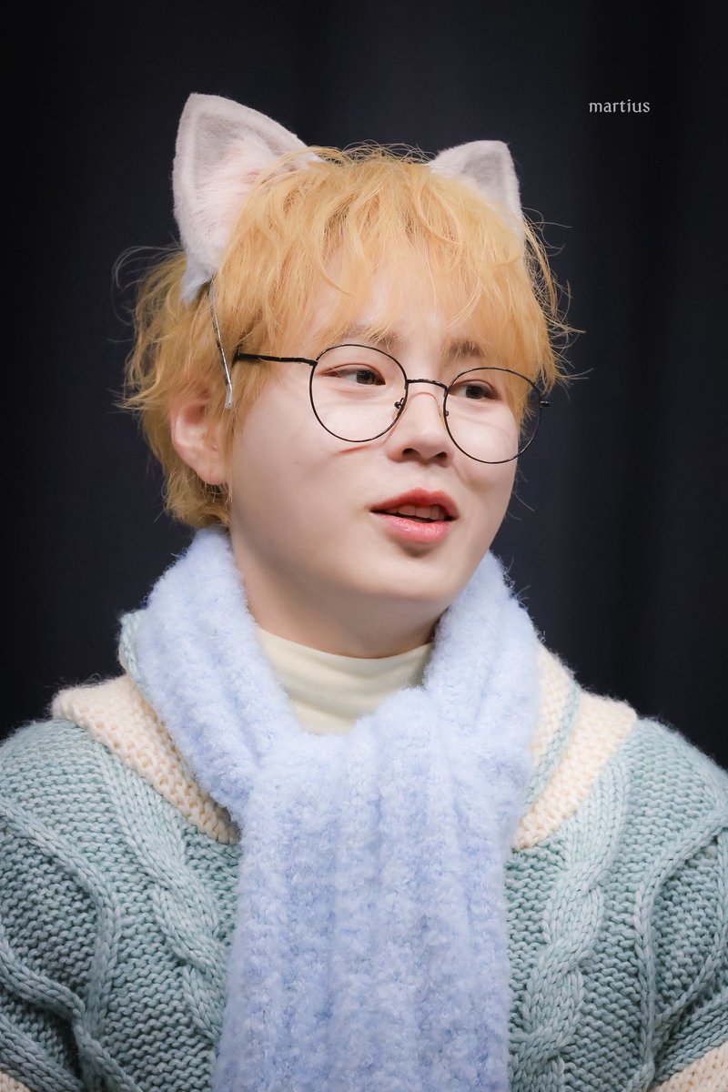 martius0322's tweet photo. 260111 위드뮤 시그 팬싸 

갓경🩵

#하성운 #HASUNGWOON
#河成雲 #ハソンウン
#Tell_the_World 
@gooreumseng https://t.co/hZqSQdcRbZ