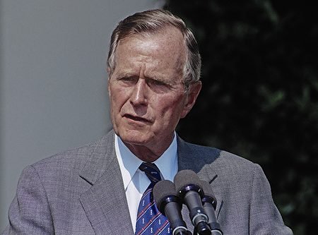 TheNthReality's tweet photo. Shot down over the Pacific in 1944, George H.W. Bush was the only survivor of his crew. This narrow escape didn't just save his life; it forged the resilience that led him to the Oval Office.
#GHWBush #WWII #HistoryMatters #History https://t.co/XQXXxQsfH8