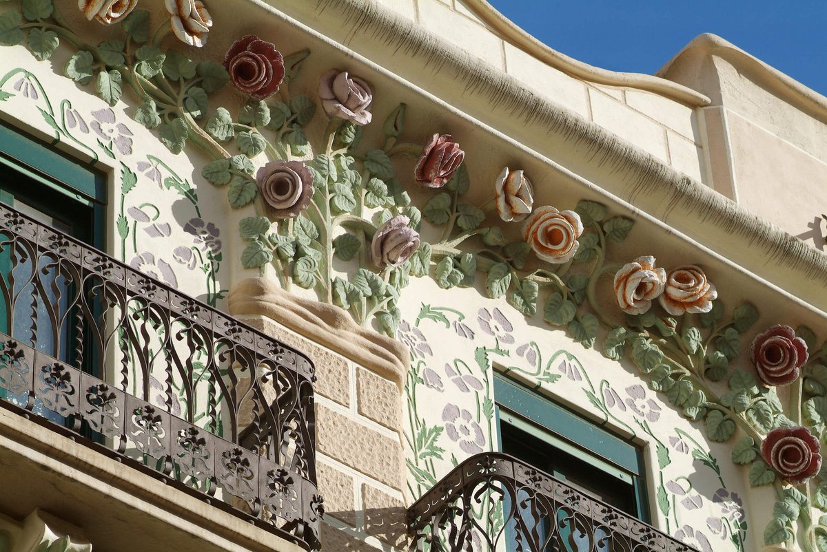 iberapt's tweet image. 🌸 Cada dissabte ens trobareu a Reus, amb la #RutaDelModernisme 

Un recorregut per la ciutat per descobrir la seva història i el seu espectacular patrimoni modernista 🏛️🌱🌺

🎟️ Entrades a ticket.reusturisme.cat 

#reus #iber #patrimonicultural #modernisme