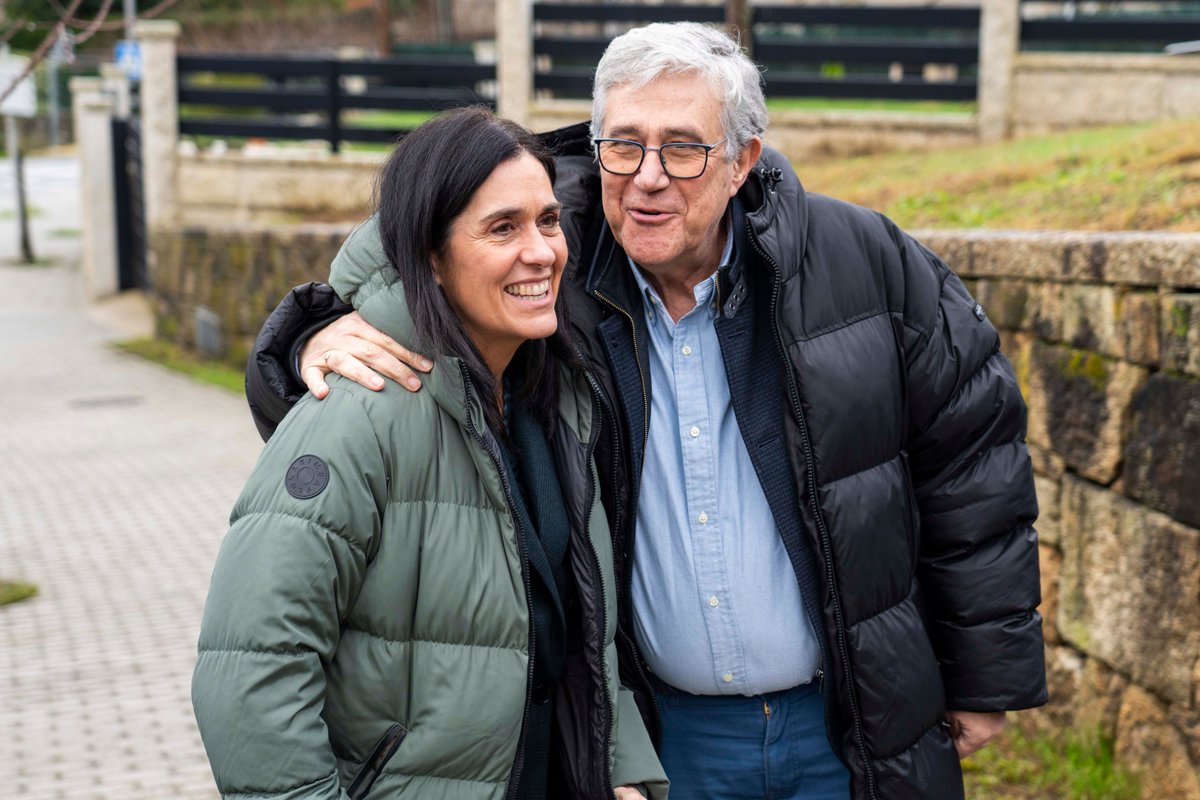 paulapra2's tweet photo. O @ppdegalicia é o partido do rural e dos pequenos concellos. Gobernamos no 60% deles porque estamos coa xente. #Leiro é un exemplo de boa xestión, cun alcalde querido como Paco Fernández.

Sen líos, gobernando. Outros, a outras cousas. https://t.co/fAyardTUPO