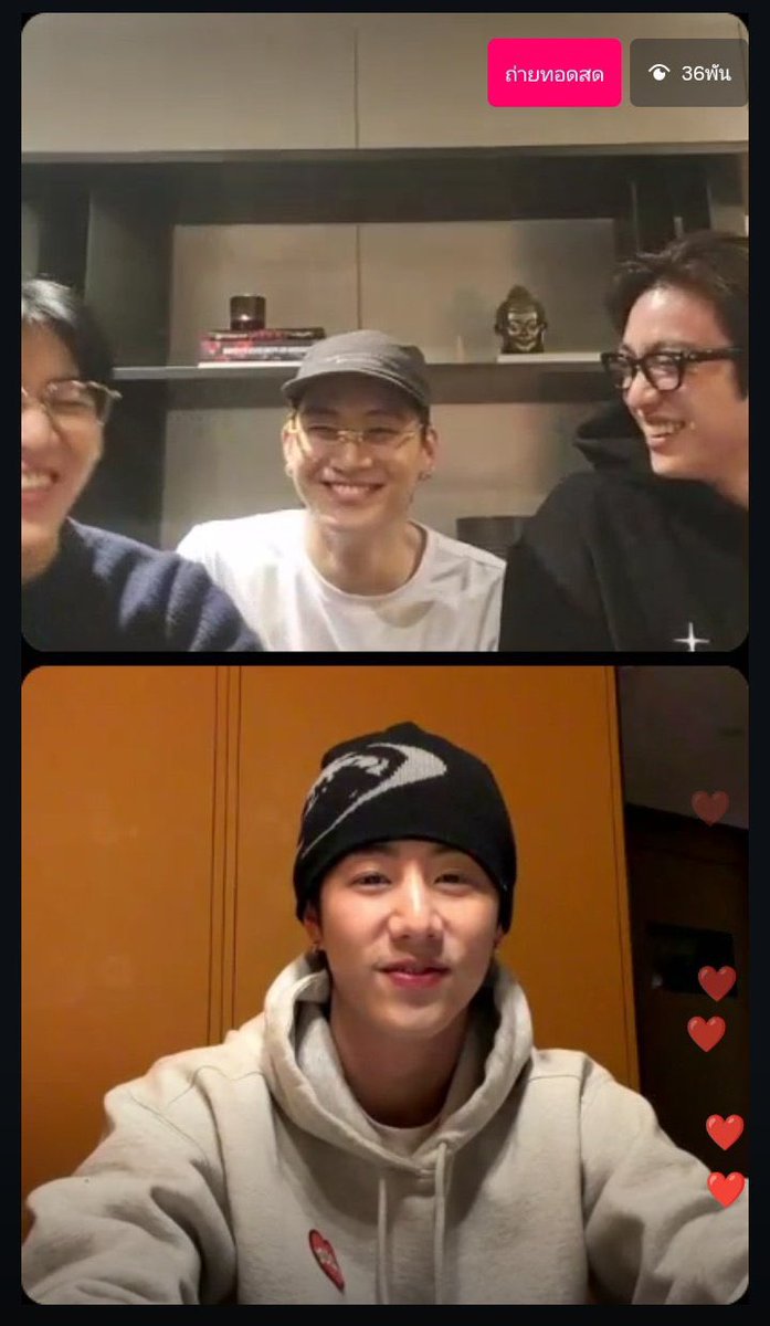 ครบรอบ 8 ปี                                     ครบรอบ 12 ปี

เน็ตยังไม่ค่อยดีเหมือนเดิม 55555555555
#12YearsAndStillWithGOT7