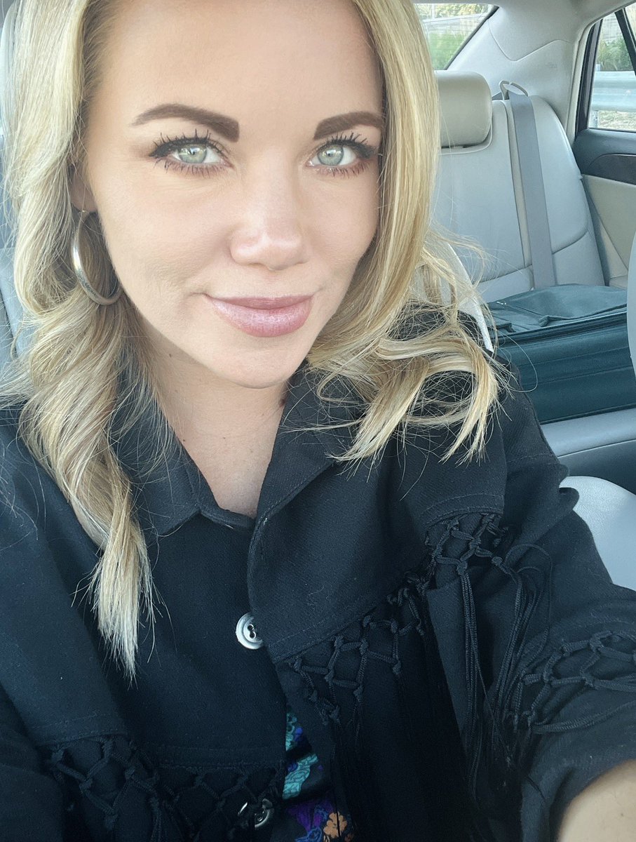 Kirstie Kraus 🎙️🎶 tweet media