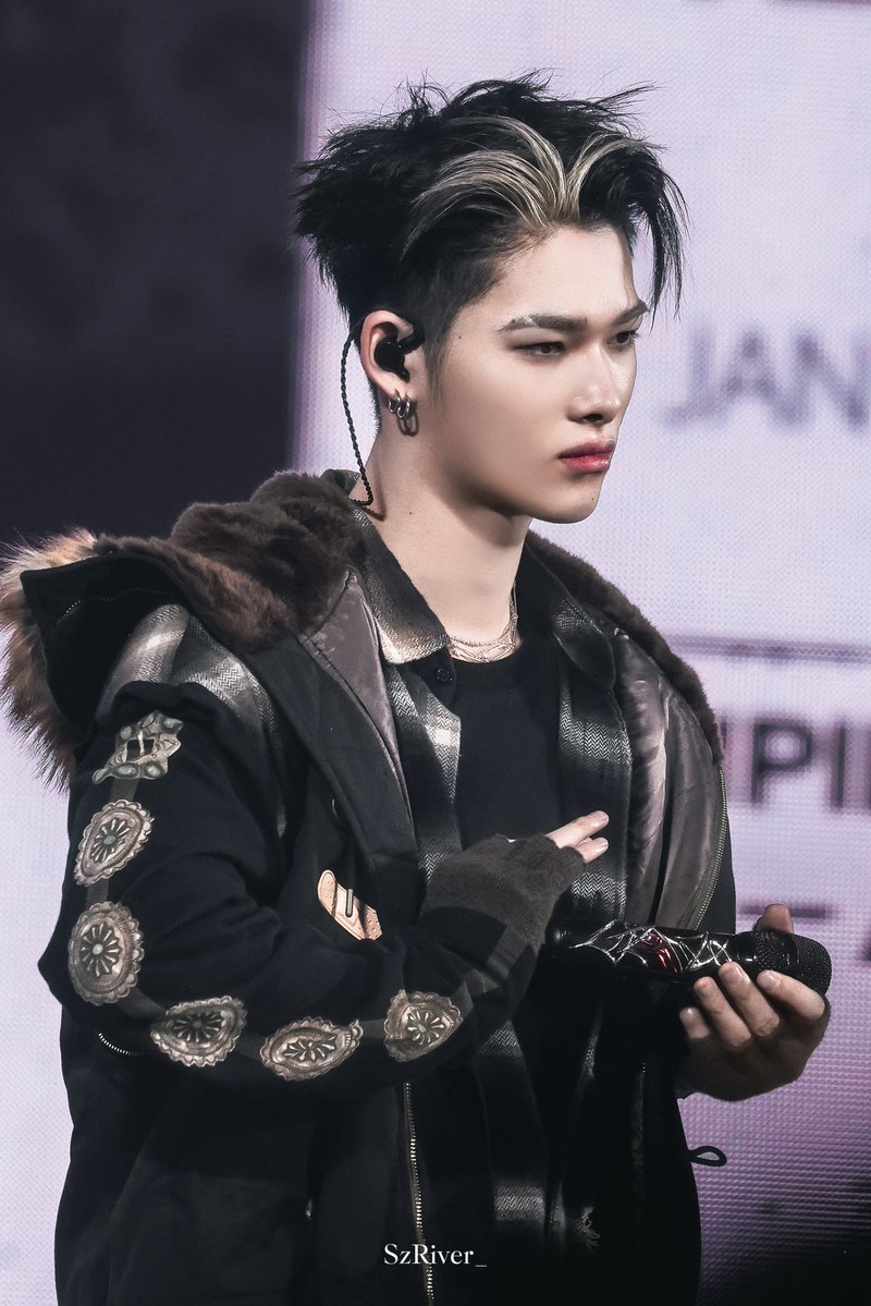 SzRiver_051209's tweet image. 250116 SHOWCASE

#NI_KI #니키 #ニキ #西村力
#엔하이픈 #ENHYPEN