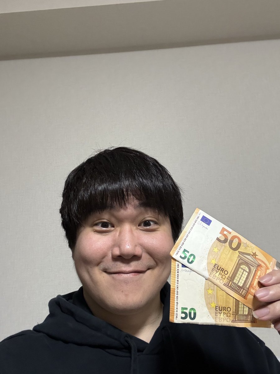 今日はフランス在住のダチンコが帰国してきたんで休み 色々あって百ユーロもらったよ 外貨最高！