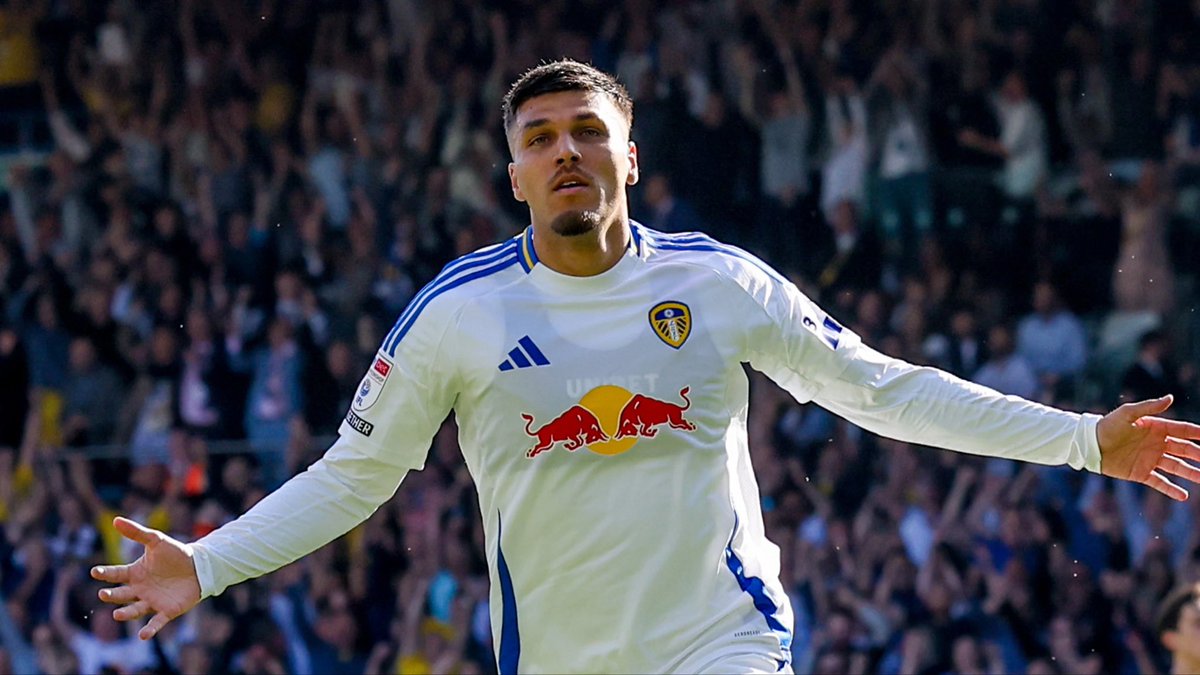 Celtic have held discussions regarding a potential move for Leeds United forward Joel Piroe. The Hoops would prefer to structure any deal as a loan and are understood to be able to meet the player’s wage expectations. However, Leeds United are yet to make a decision, with no