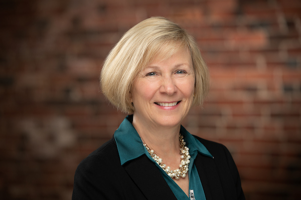 🏆 Join us for the Glassman Award Dinner!
We’ll honor Diane Dusini on Jan. 29 during the Winter Bar Conference in Portland. 
🎟️ Separately ticketed event 
📣 Open to all (conference attendees + non-attendees). 👉 Tickets:
mainebar.org/events/EventDe…