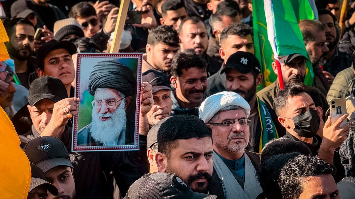 جانب من الوقفة الداعمة للجمهورية الاسلامية الايرانية ضد جبهة الطغيان الصهيونية الأمريكية

#نحن_معكم