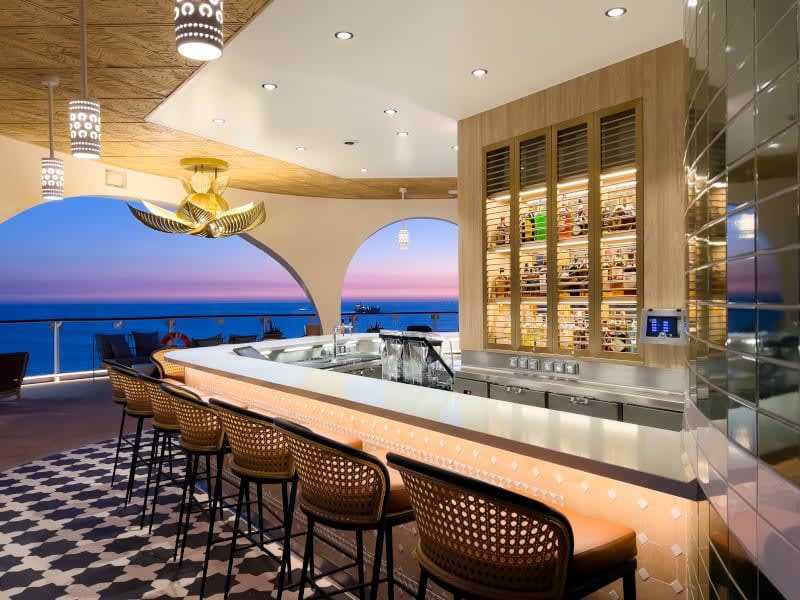 tweetenvision's tweet image. 🌅🍹 Unwind at the Sunset Bar aboard the Celebrity Beyond, where every evening is a celebration of breathtaking sunsets and stunning ocean views!  🌊✨
Contact me today to book your cruise and experience the magic of the Sunset Bar! 📞