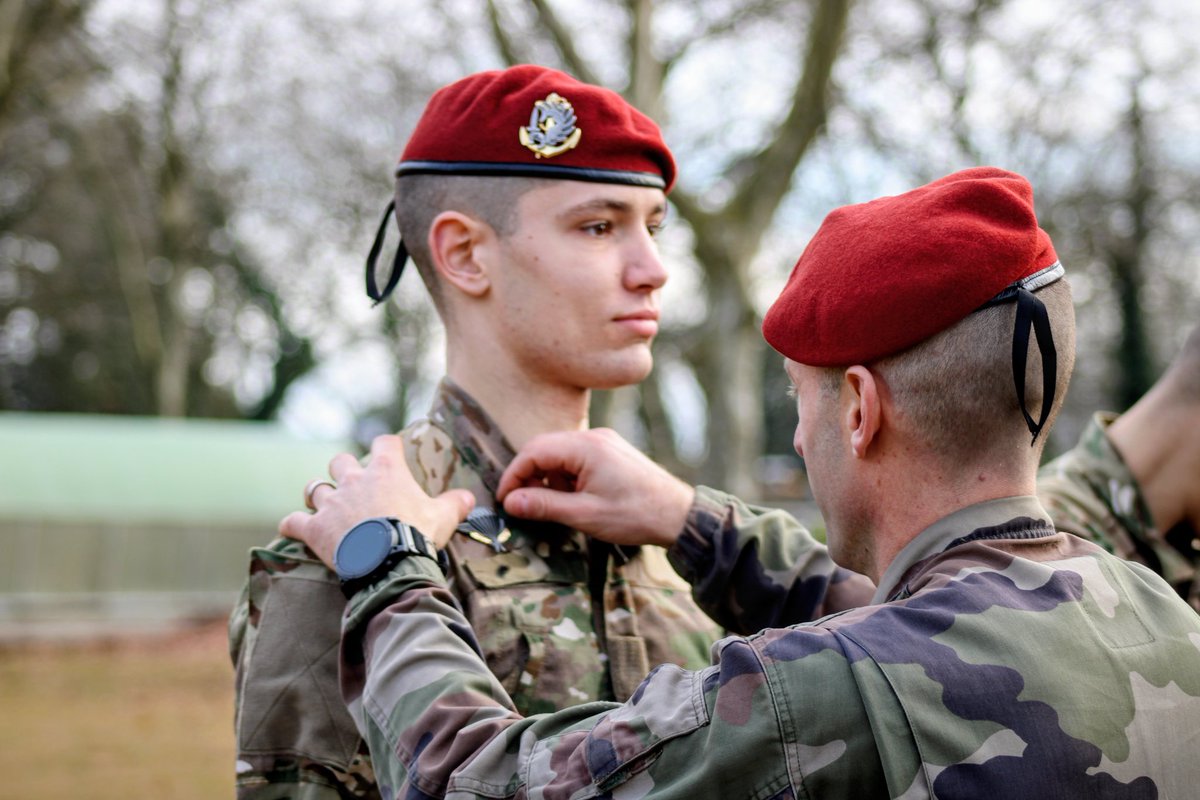 École des troupes aéroportées tweet media