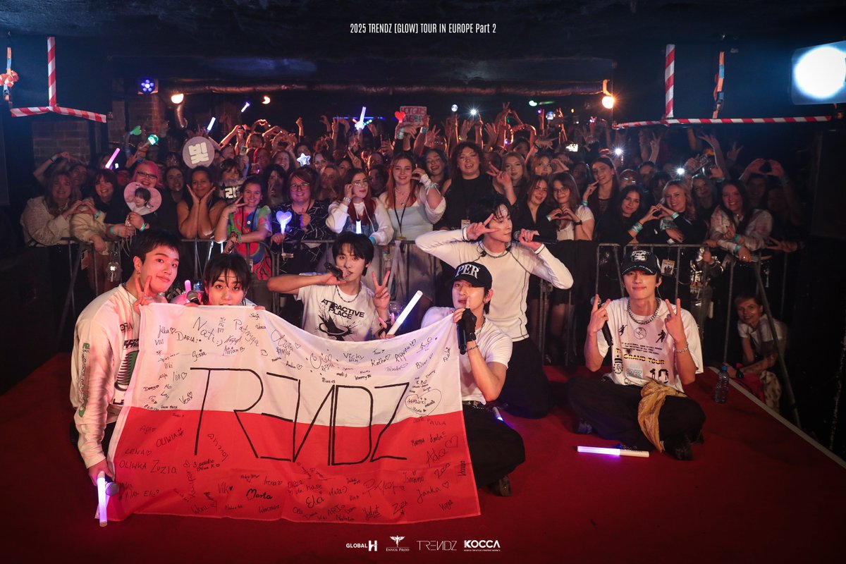 📷 2025 TRENDZ [GLOW] TOUR IN EUROPE Part 2 BEHIND
- WARSAW, POLAND
🔗trendz.kr/contents/696a4…

#TRENDZ #트렌드지