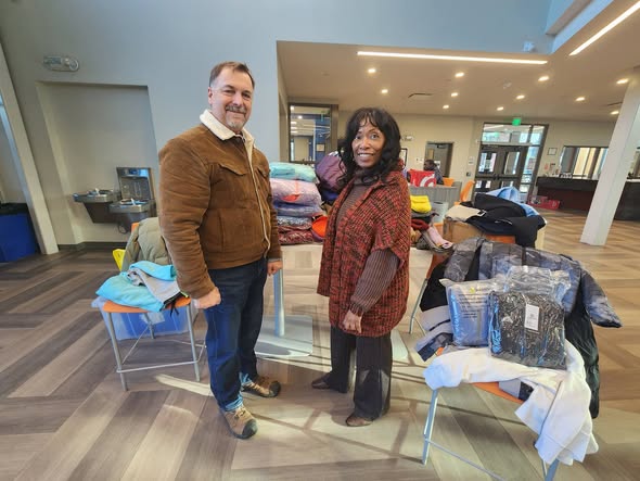 JoeDanielsen17's tweet photo. I made another delivery to the Youth Center with hundreds of winter clothes. Any kid can come there, choose whatever they want and walk away with pride and dignity. Quality name brand items! #winterclothing #headtotoe #clothingdrive #njld17 #alwaysatyourservice https://t.co/gvZ8vSWIZk