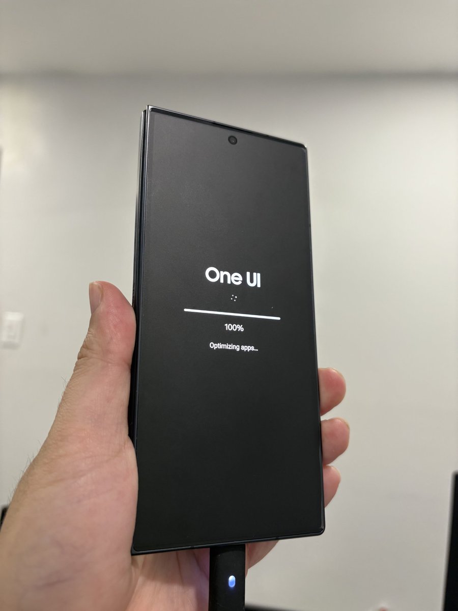 AnythingForNoah's tweet image. So unfortunately I don't think I'll be able to trade my Z Fold 7 for the Trifold but I might be able to trade my iPhone 17 Pro Max.

But then I'll have a Z Fold 7 and Trifold with the exact same mediocre cameras.