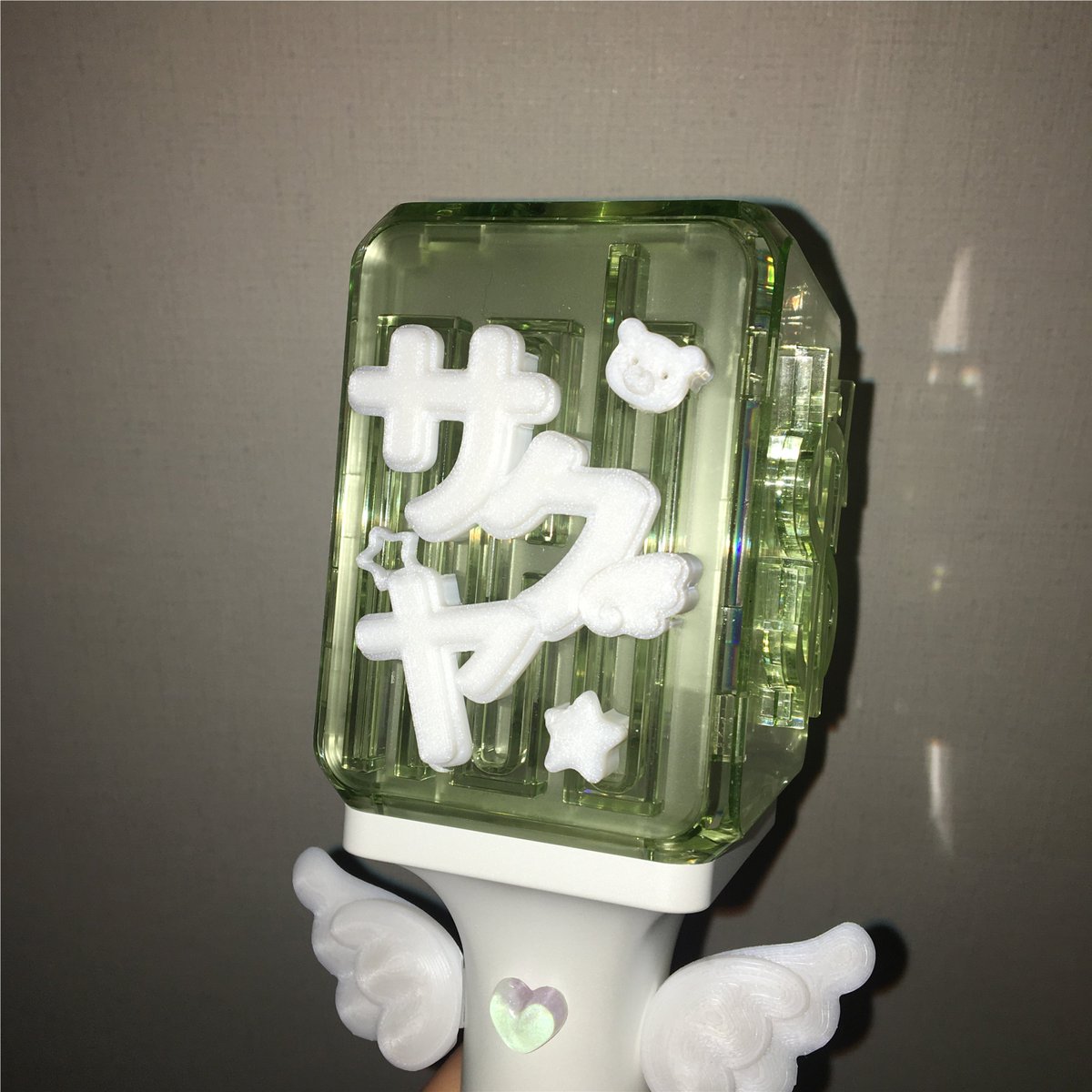 0511x0511_'s tweet image. 믐에 끼우는 네임 플레이트 만들기 복잡해서 판매 예정은 없고 RT통해서 한 분 선물로 드리고자 합니다........  

01/17 오후 8시에 당발할게요