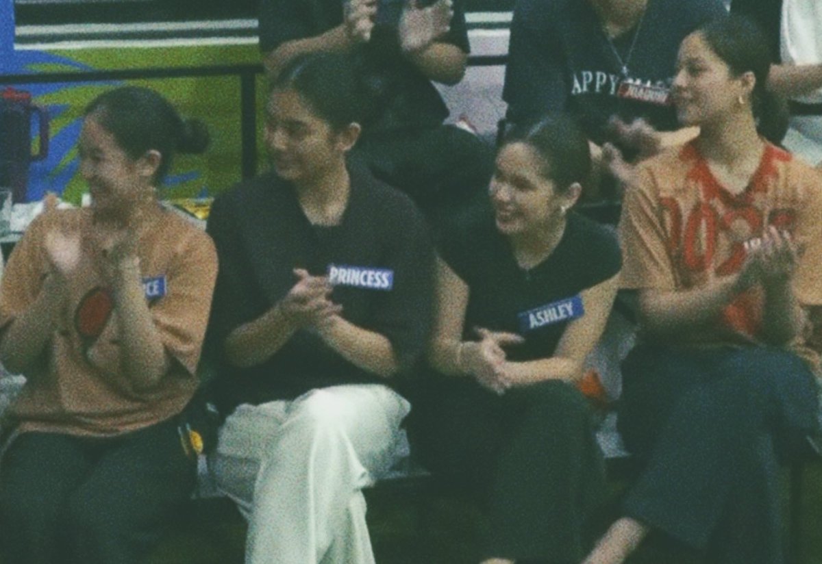 cinn4mon_'s tweet image. Nabuo ulit ang CLAP GIRLS. BBS ASHLEY!!!

#Clapgirls #PrinLeyLla