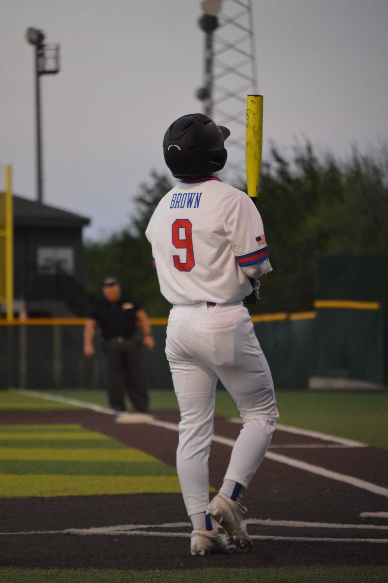 AHS_TrojanBSB's tweet photo. Happy birthday to Senior OF, Ty Brown! #TB9 https://t.co/TVNR58pP4V