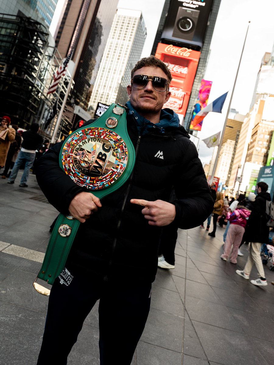 swfc's tweet image. We can't wait to welcome this man home! 🦉

World Champion @daltonsmith08 will be joining us at Hillsborough tomorrow 🥊

🔗 swfc.co.uk/news/2026/janu…