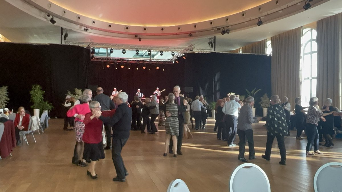 Au goûter des aînés au <a href="/PalaisBeaumont/">Palais Beaumont</a> organisé par le CCAS de <a href="/Ville_Pau/">Pau, Capitale Humaine</a> !
Un super moment de convivialité pour célébrer la nouvelle année 💃🕺
