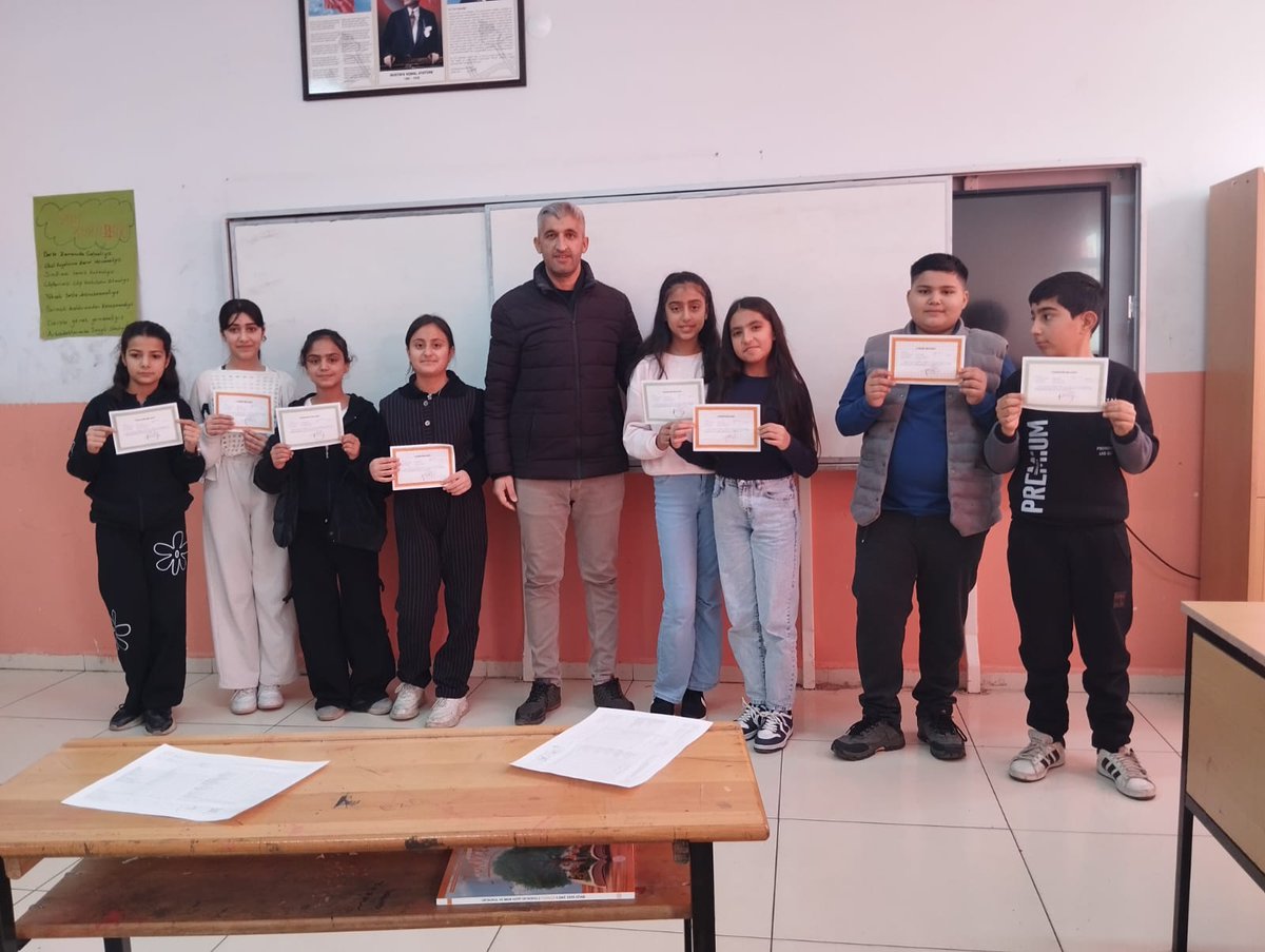 KurtalanSumer's tweet photo. Sevgili Öğrencilerimiz 🌟
Bir dönemi daha emekle, sabırla ve umutla geride bıraktınız. Şimdi durup soluklanma, kendinize zaman ayırma ve kalbinizi dinleme zamanı… 
Kısa bir moladan sonra görüşmek üzere iyi tatiller....
@ceylan_i @faypol56 @KurtalanMem https://t.co/0GNQBWVyP5
