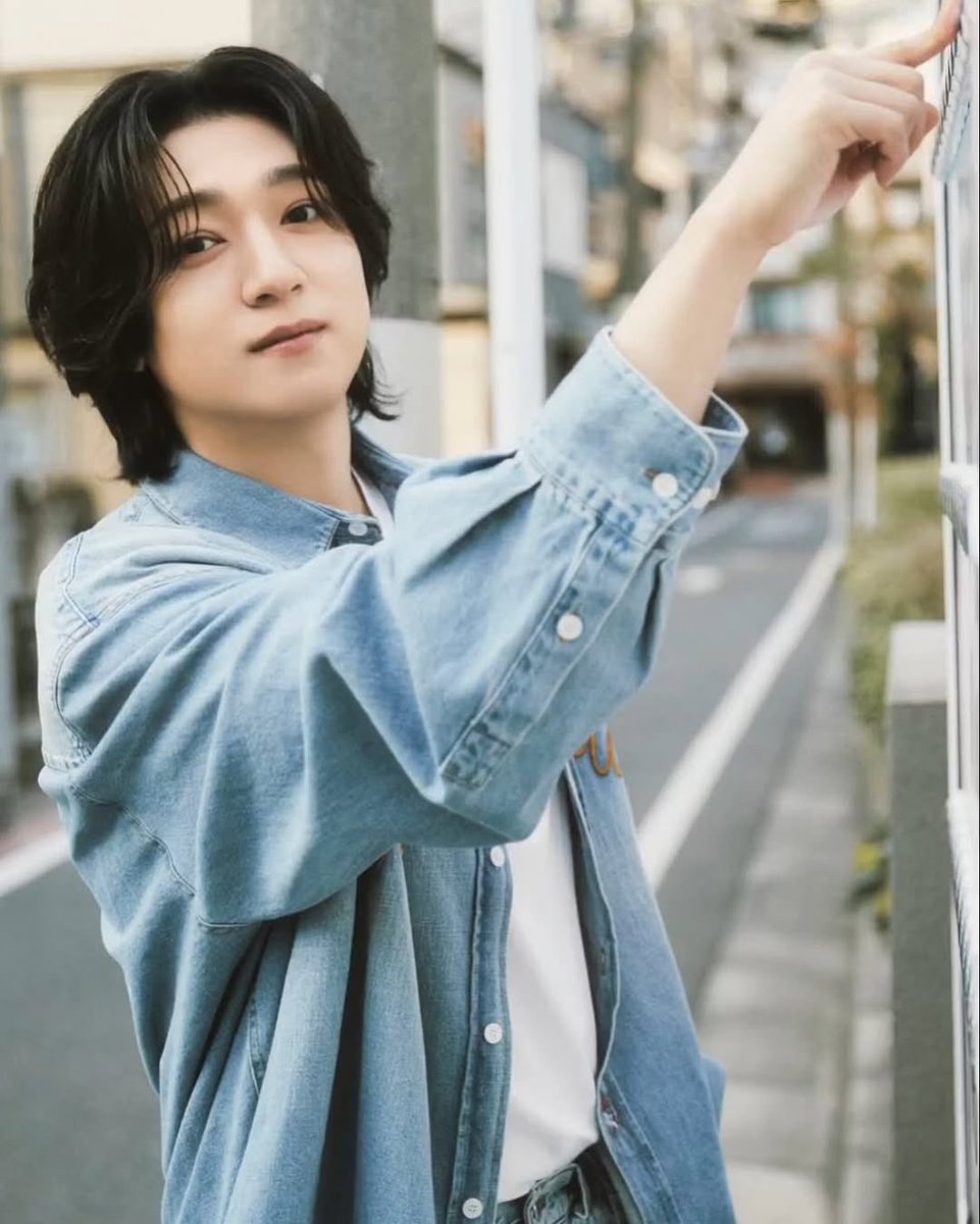 komorebichan_'s tweet photo. Selamat Bertambah Usia
Β© komorebichan_
π https://t.co/rnr24VRF67
To celebrate #HappySungjinDay with #MelodyRewritten #ASeaforSungjin by
#MyDayMenulis https://t.co/ufgUcC48xy