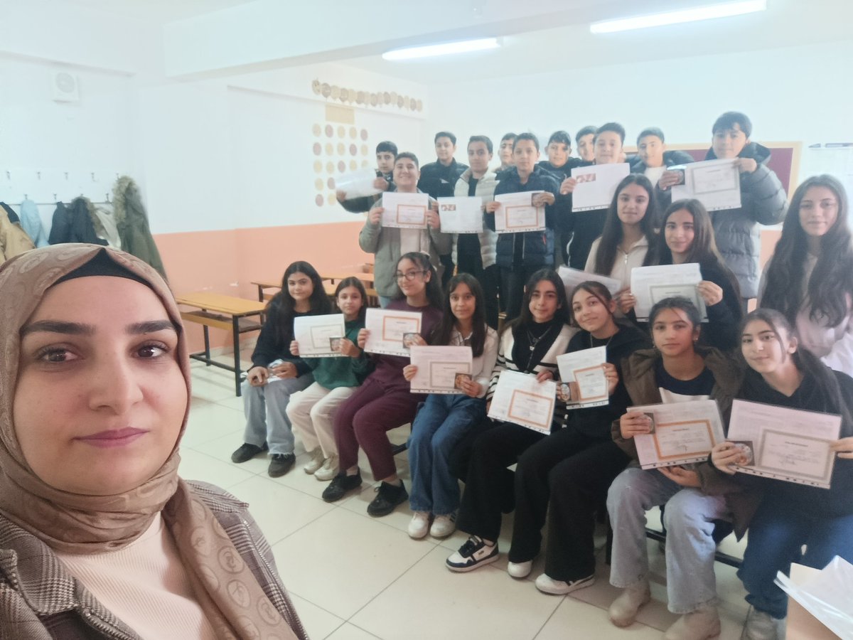 KurtalanSumer's tweet photo. Sevgili Öğrencilerimiz 🌟
Bir dönemi daha emekle, sabırla ve umutla geride bıraktınız. Şimdi durup soluklanma, kendinize zaman ayırma ve kalbinizi dinleme zamanı… 
Kısa bir moladan sonra görüşmek üzere iyi tatiller....
@ceylan_i @faypol56 @KurtalanMem https://t.co/0GNQBWVyP5