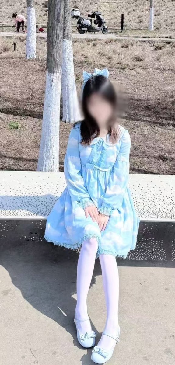 来点臭袜 tweet media
