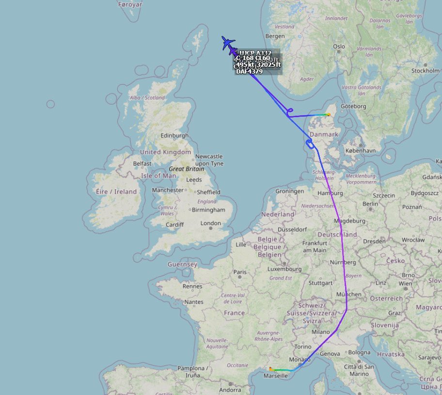 OJoelsen's tweet image. 🇩🇰 Danish fighter jets en route to Greenland, supported by a French A330 MRTT 🇫🇷
