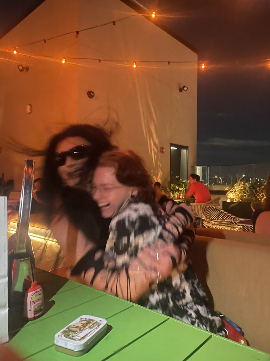 leo 🪐 tweet media