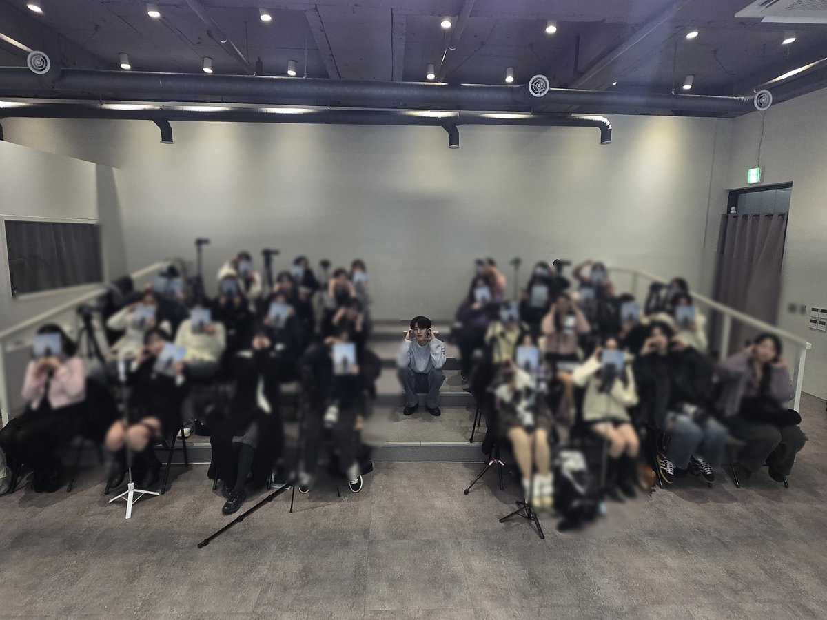 LSY_official_'s tweet image. ◾20260116 ‘Asteroid’ FANSIGN EVENT📸

오늘도 고마워요🫶

#이성열 #LEESUNGYEOL
#Asteroid
#매니지먼트이상
#management2sang