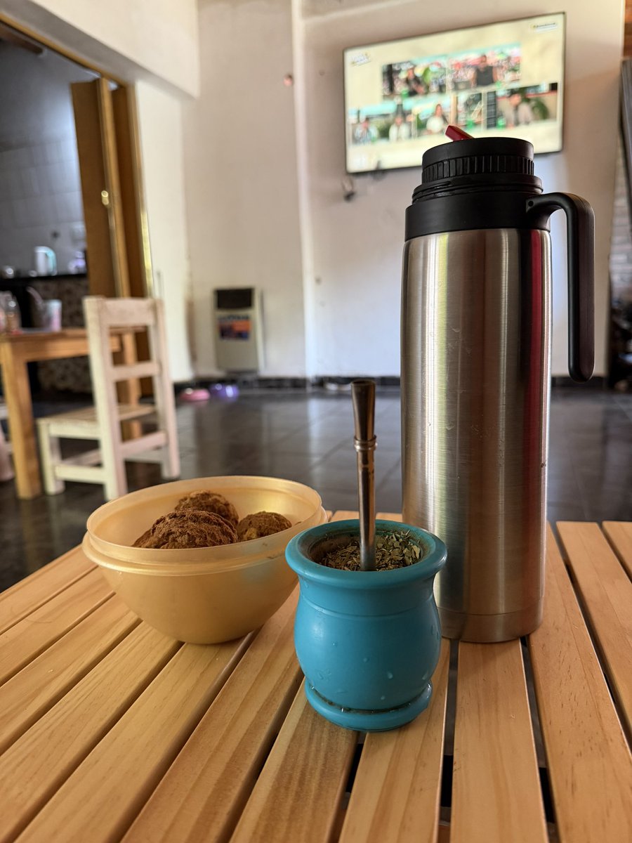 LuaArce's tweet image. Siempre @nadiedicenada_ @cmdeluzu ❤️