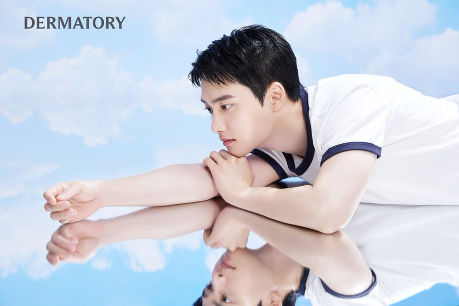 _Kpop_Stats_'s tweet photo. #EXO’s #DohKyungSoo defines absolute visual excellence in his newest campaign for #Dermatory! 🏛️☁️

Serving a "refreshingly clean" aura in a masterclass of refined grace. Our "Kyungsoo" continues to reign as the ultimate skincare blueprint. Simply resplendent. ✨ https://t.co/0kAoZrlp2s