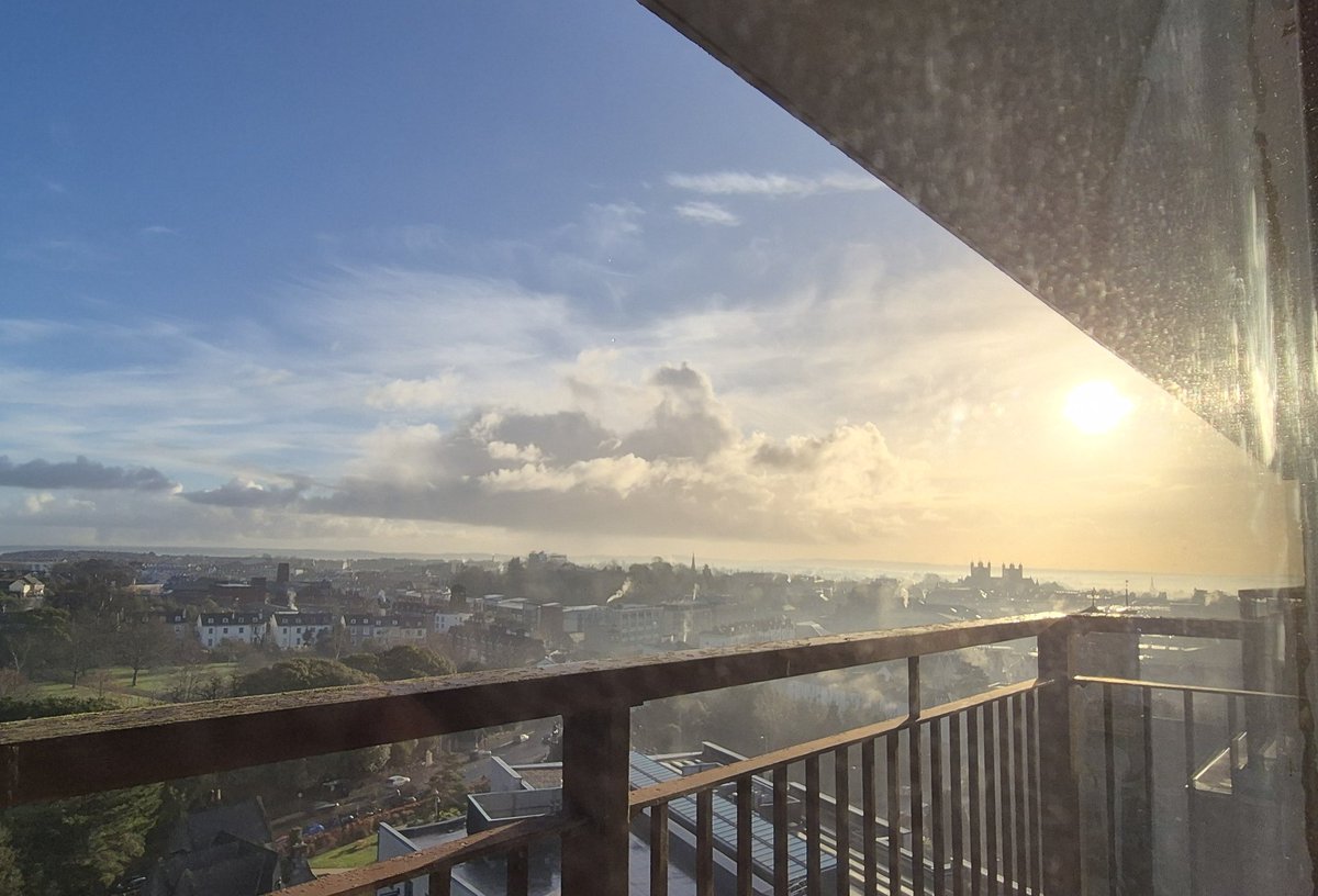 Ozymandiasdust's tweet image. View over Exeter, with Exeter Cathedral in the distance...☀️ #Devon, #Exeter
