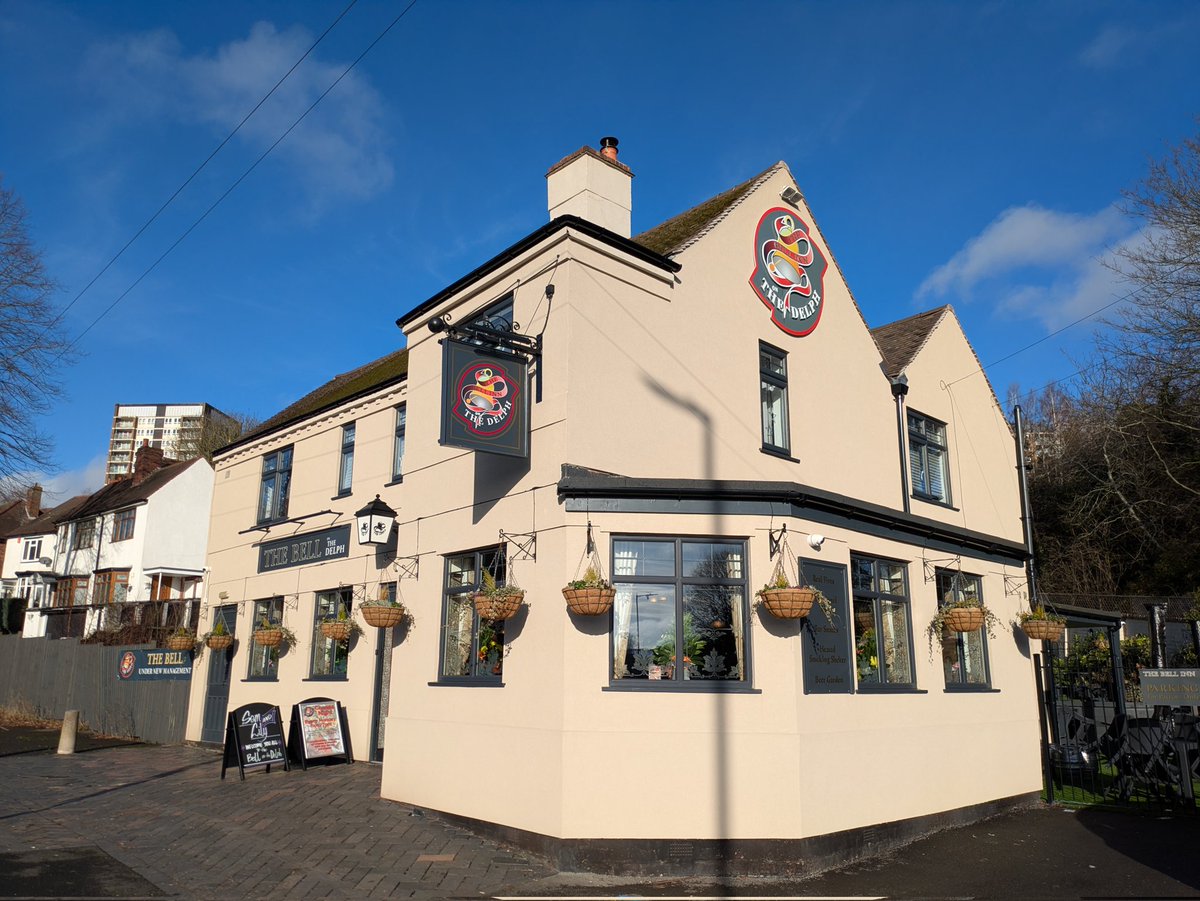 Mappiman1's tweet image. 568

The "Delph Run".  Two out of the six closed, when all information points to them being open.  One a "steak sizzler" or some such nonsense.

With hindsight, I'd have stopped in the front room of the Bull and Bladder 🤣