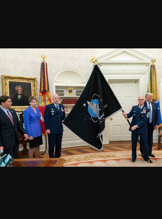 SpaceWatchGL's tweet image. U.S. Redefines Strategic Space Policy

The U.S. Executive Order on space superiority integrates commercial innovation, lunar infrastructure, and security into a single strategy. A strategic pivot positioning space as a key domain of national power.

🔗 Read more:…