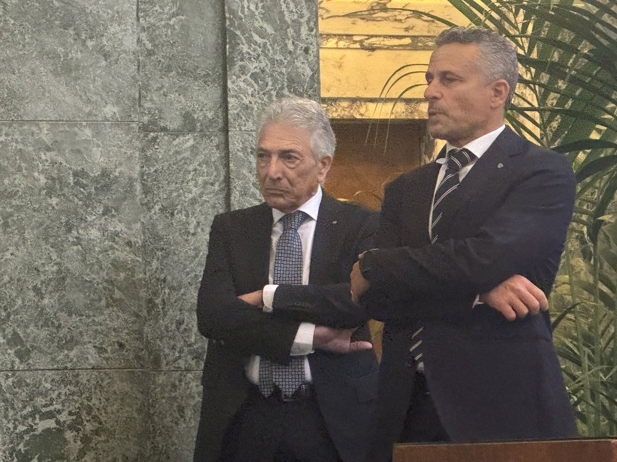 UILmessina's tweet photo. 🔵LA UIL MESSINA FORMULA GLI AUGURI DI BUON LAVORO A GIUSEPPE LUPO’, NUOVO PRESIDENTE DI SICINDUSTRIA MESSINA, E RIVOLGE UN SALUTO AL PRESIDENTE USCENTE PIETRO FRANZA🔵
#uil #messina #sicindustria #presidente https://t.co/rz1XgcBbxd