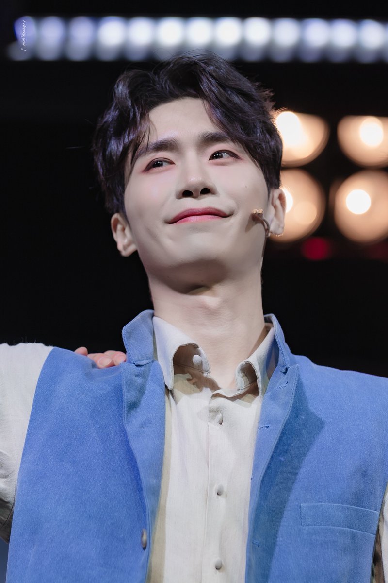 260110D 프라테르니테
/ 커튼콜

제르베 役 #이세헌

제르베 ! 너 눈이 왜 이렇게 반짝이니 ?
 ꒰ঌ૮ o̴̶̷ ࿁ o̴̶̷ ა໒꒱