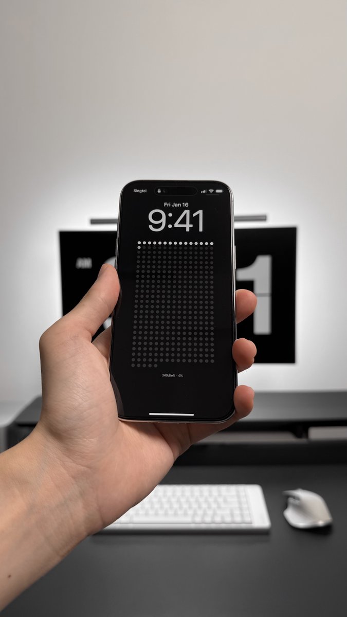 heyeaslo's tweet image. This year progress wallpaper updates automatically!