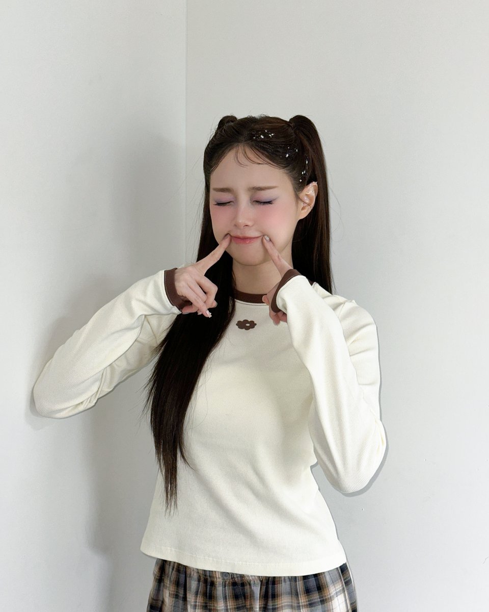 chuu_atrp's tweet image. [📸]
260116 #withKKOTI

#CHUU #츄 #XOMyCyberlove