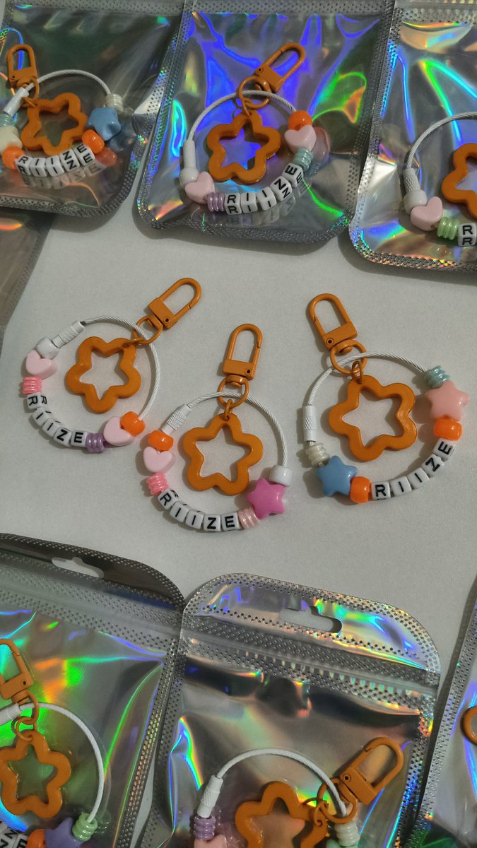 🧡 RIIZING LOUD IN MANILA 🧡
Fan support by <a href="/__Gail___/">Gail ✨</a>

⭐ Like and rt, mbf (let's be moots!)
⭐ 1:1
⭐ Will automatically give if you're wearing the blue fly up clothes
⭐ Open for trade (limited, pls dm me)

🕧 &amp;📍: to be announced

#RIIZINGLOUD_IN_MANILA #RIIZINGLOUDInManila