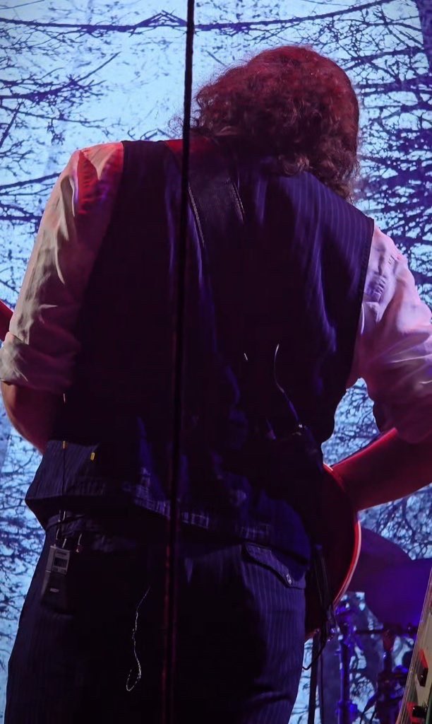 good morning beautiful people &amp; happy friday !! hope everyone has a good day <3