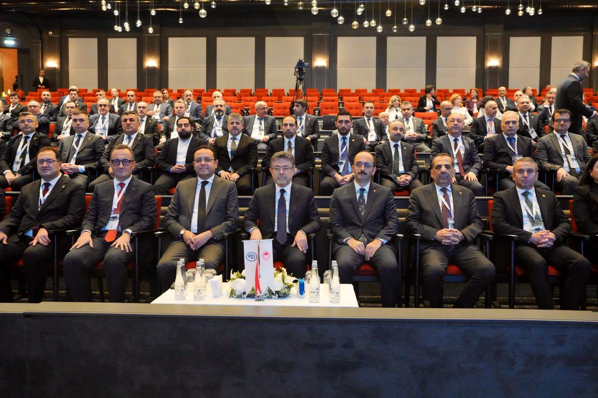 bekirgizligider's tweet photo. DSİ Üst Yönetim Değerlendirme ve Eğitim Semineri için;
📍İstanbul’dayız. https://t.co/p91R8CThVA