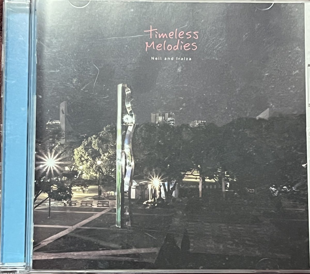 試しにニールのCDもあけたらチケット2枚入ってた CDにチケット入れ